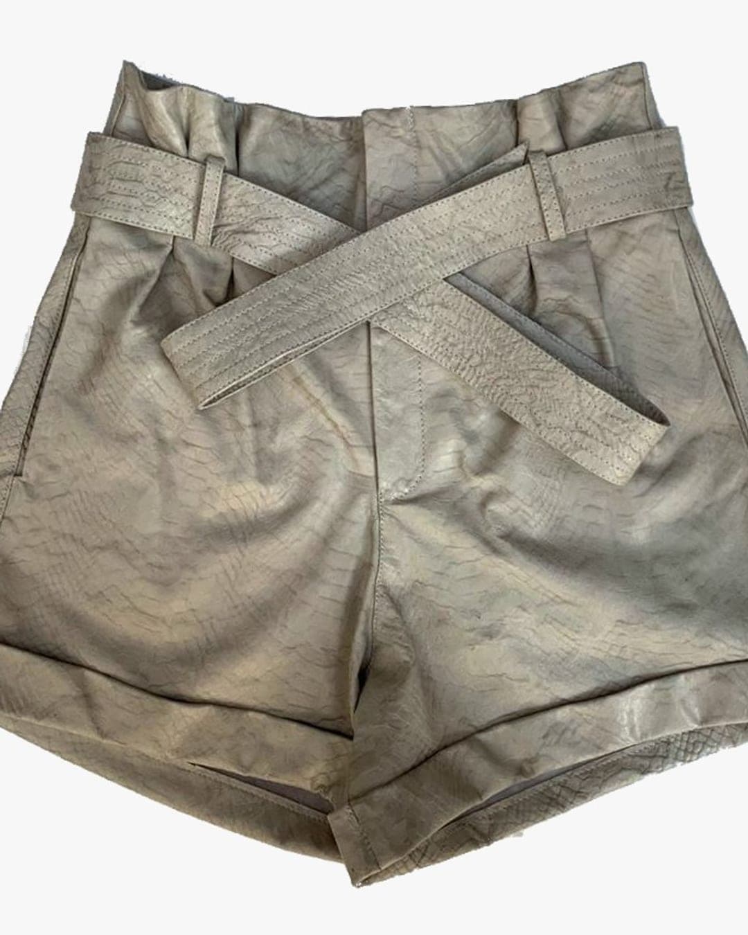 Bermuda Clochard em Couro Legítimo - Linha FELIX Leather